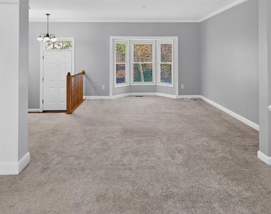 8504 Mayaone Street - Photo Thumbnail 11
