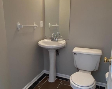 1727 Wood Carriage Way - Photo Thumbnail 7