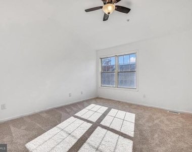 1727 Wood Carriage Way - Photo Thumbnail 18