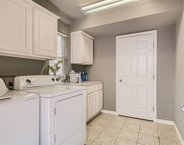 612 Blanco St - Photo Thumbnail 8