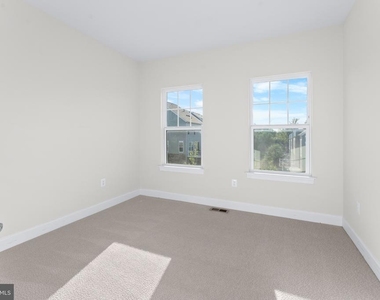 8373 Meadowood Drive - Photo Thumbnail 26
