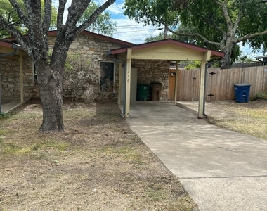 3319 Dolphin Dr - Photo Thumbnail 1
