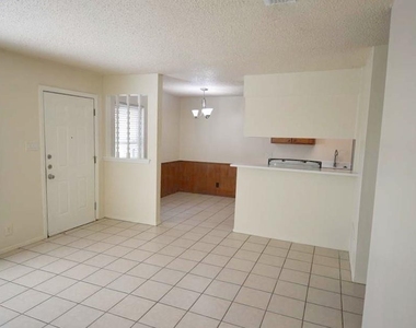 3319 Dolphin Dr - Photo Thumbnail 9