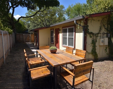 3319 Dolphin Dr - Photo Thumbnail 18
