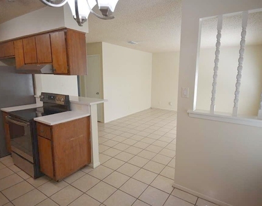 3319 Dolphin Dr - Photo Thumbnail 7