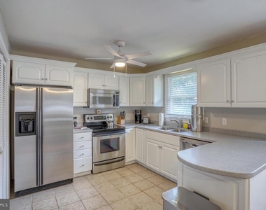 705 Country Club Road - Photo Thumbnail 5