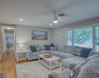 705 Country Club Road - Photo Thumbnail 6