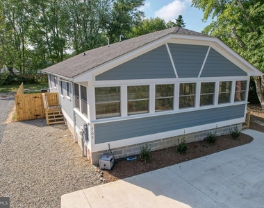 705 Country Club Road - Photo Thumbnail 1