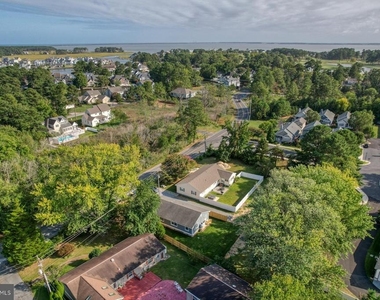 705 Country Club Road - Photo Thumbnail 8