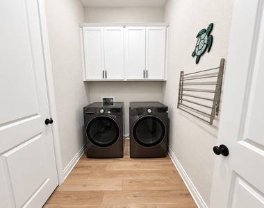 336 Darley Oak Dr - Photo Thumbnail 13