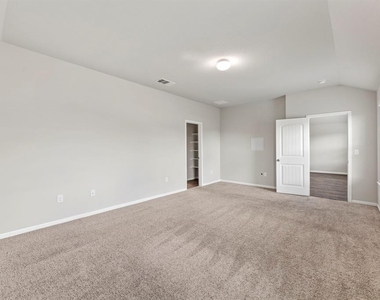 117 Freedom Park Ave - Photo Thumbnail 13
