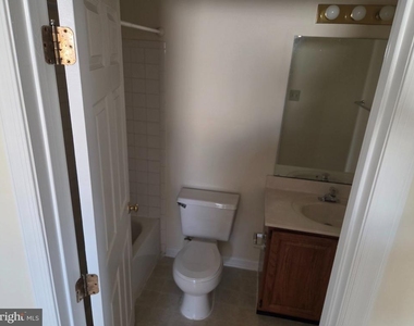 131 Attic Court - Photo Thumbnail 2