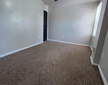 304 Concord Avenue - Photo Thumbnail 9
