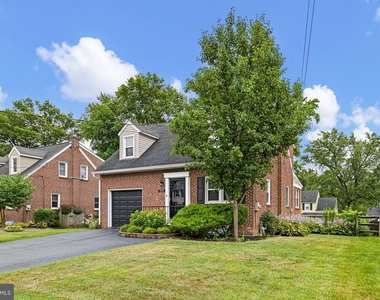 308 Delaware Avenue - Photo Thumbnail 1