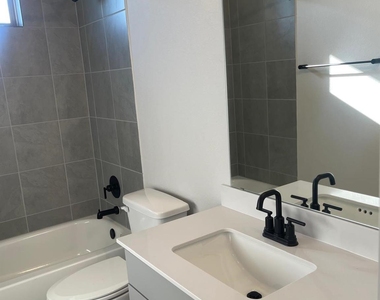 2500 Forest Creek Dr - Photo Thumbnail 26