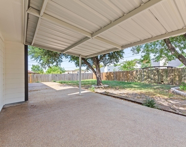 2401 Lasso Dr - Photo Thumbnail 31