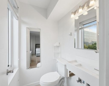 1330 New Hampshire Avenue Nw - Photo Thumbnail 16