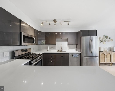 1330 New Hampshire Avenue Nw - Photo Thumbnail 9