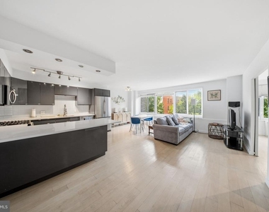 1330 New Hampshire Avenue Nw - Photo Thumbnail 7