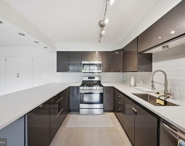 1330 New Hampshire Avenue Nw - Photo Thumbnail 10