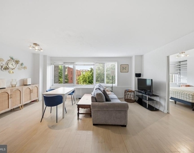 1330 New Hampshire Avenue Nw - Photo Thumbnail 6