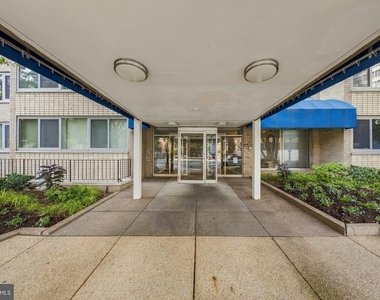 1330 New Hampshire Avenue Nw - Photo Thumbnail 2