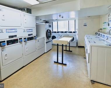 1420 N N Street Nw - Photo Thumbnail 12