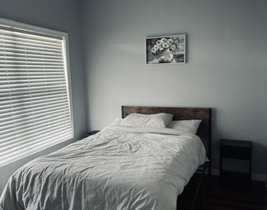 37 T Street Ne - Photo Thumbnail 5