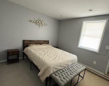 37 T Street Ne - Photo Thumbnail 12