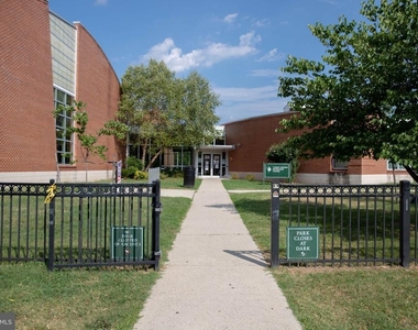 3935 9th Street Ne - Photo Thumbnail 19