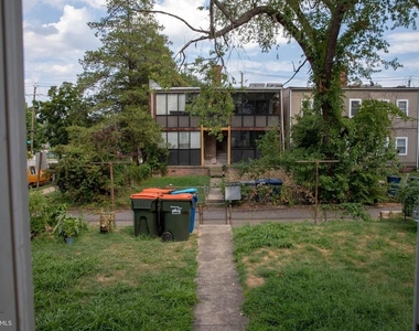 3935 9th Street Ne - Photo Thumbnail 18