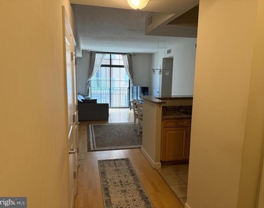 1111 25th Street Nw - Photo Thumbnail 11