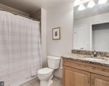 1111 25th Street Nw - Photo Thumbnail 3