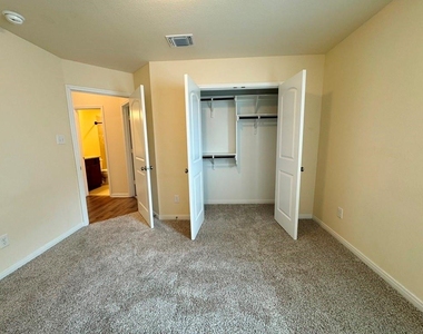 5115 Leaning Tree Dr - Photo Thumbnail 26