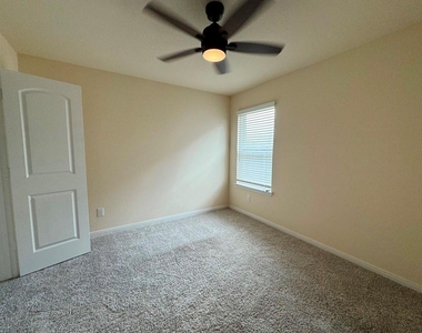 5115 Leaning Tree Dr - Photo Thumbnail 20