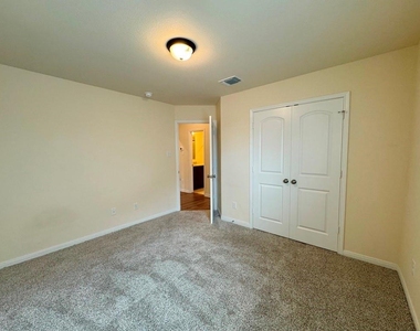 5115 Leaning Tree Dr - Photo Thumbnail 24