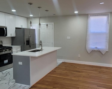414 Orange Street Se - Photo Thumbnail 6