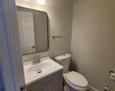 414 Orange Street Se - Photo Thumbnail 7