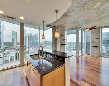 360 Nueces St - Photo Thumbnail 6