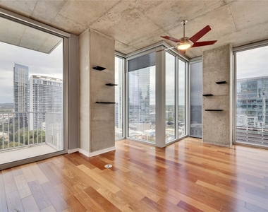 360 Nueces St - Photo Thumbnail 2