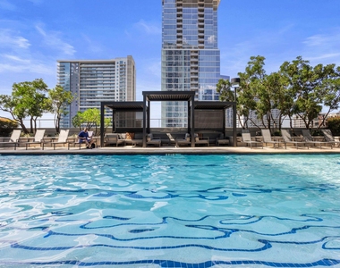 360 Nueces St - Photo Thumbnail 1