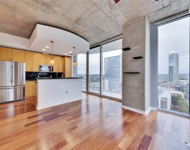 360 Nueces St - Photo Thumbnail 3