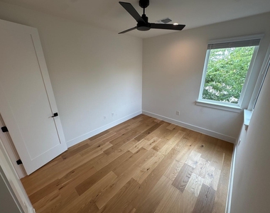 4806 Lott Ave - Photo Thumbnail 8