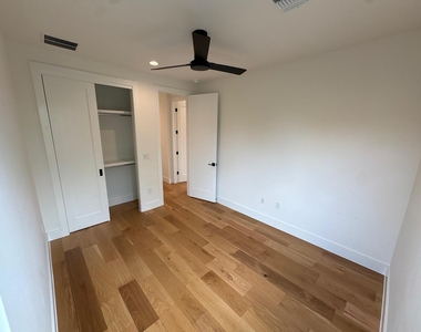4806 Lott Ave - Photo Thumbnail 7