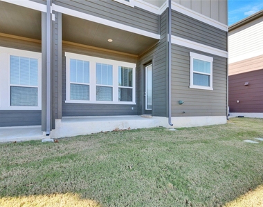1015 Vista View Dr - Photo Thumbnail 19
