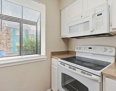 8811 Schick Rd - Photo Thumbnail 15