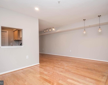 3631 38th Street Nw - Photo Thumbnail 4