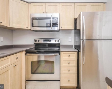 3631 38th Street Nw - Photo Thumbnail 5