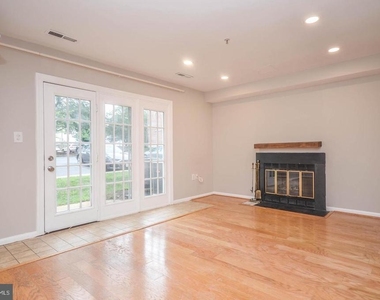 3631 38th Street Nw - Photo Thumbnail 3