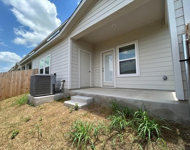 1850 Settlers Glen Dr - Photo Thumbnail 13